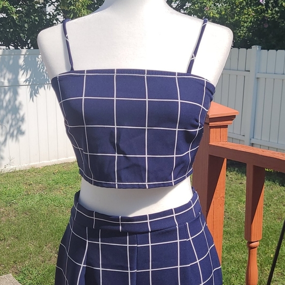 Fashion Nova 2 Piece Pant Set - Picture 3 of 9